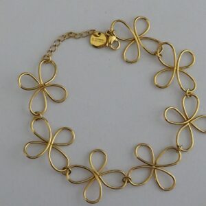 Goudkleurige bloemen armband met sluiting - Afbeelding 2