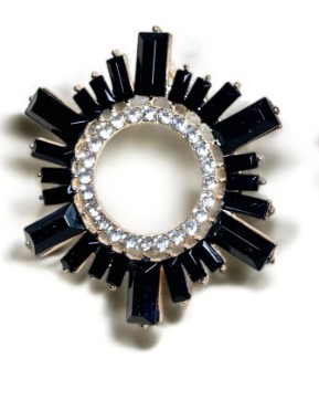 Zwarte statement oorbellen