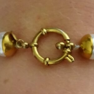 Witte grove parelarmband met sluiting - Afbeelding 4