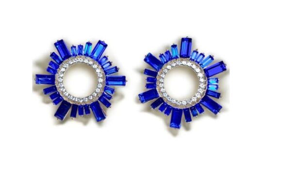 Blauwe statement oorbellen