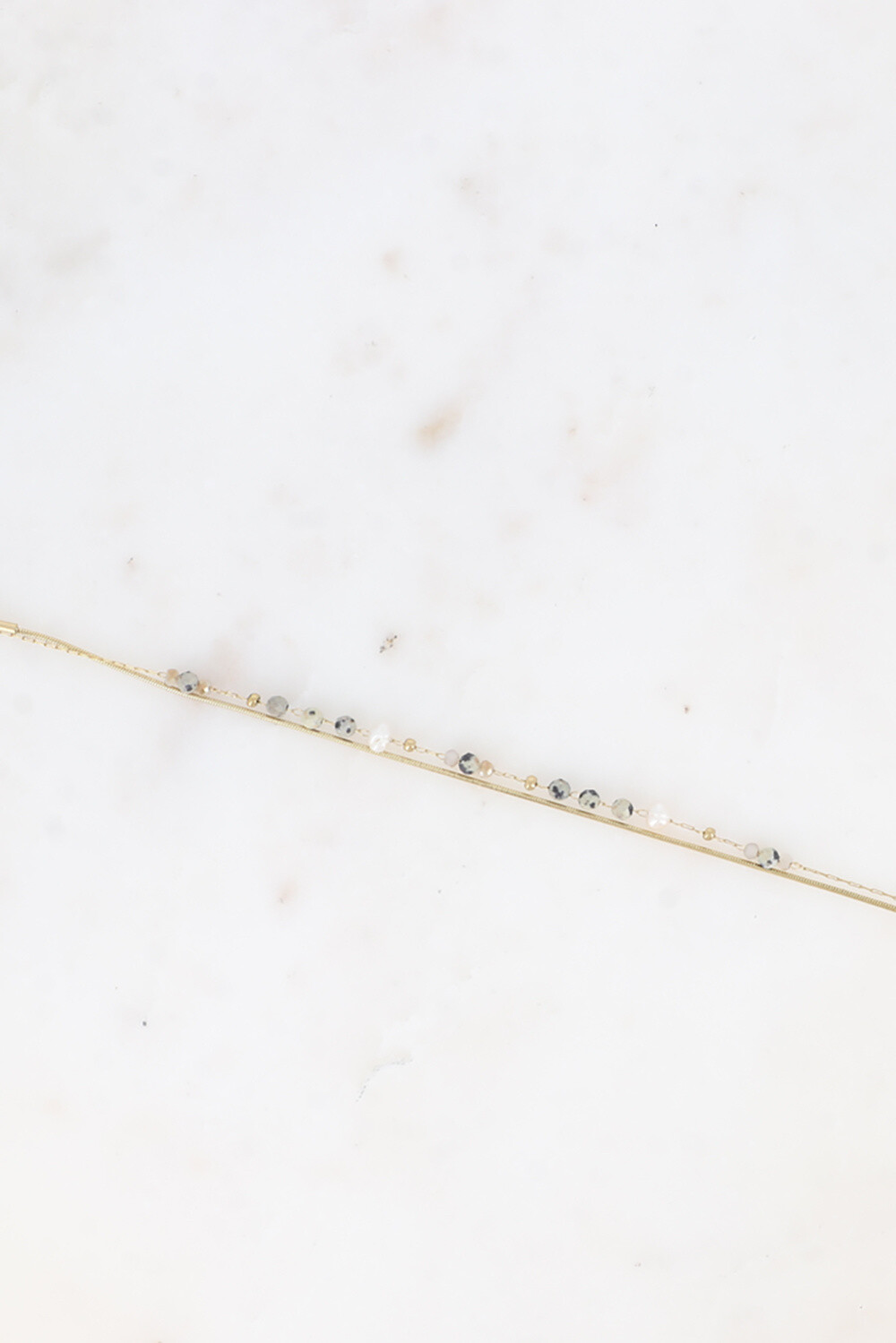 Sierlijke grijze armband