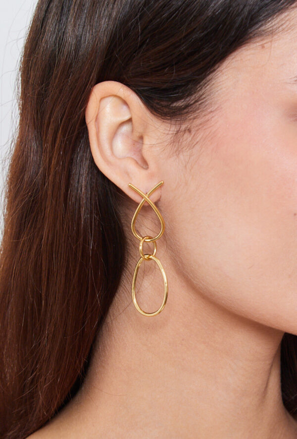 Oorbellen met een twist